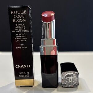 CHANEL Rouge Coco Bloom Hydrating Lipstick - 152 Sweetness